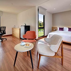 Lakeview Terrace Resort Pengerang